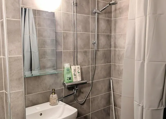 Wonderful,warm & Big In Center *